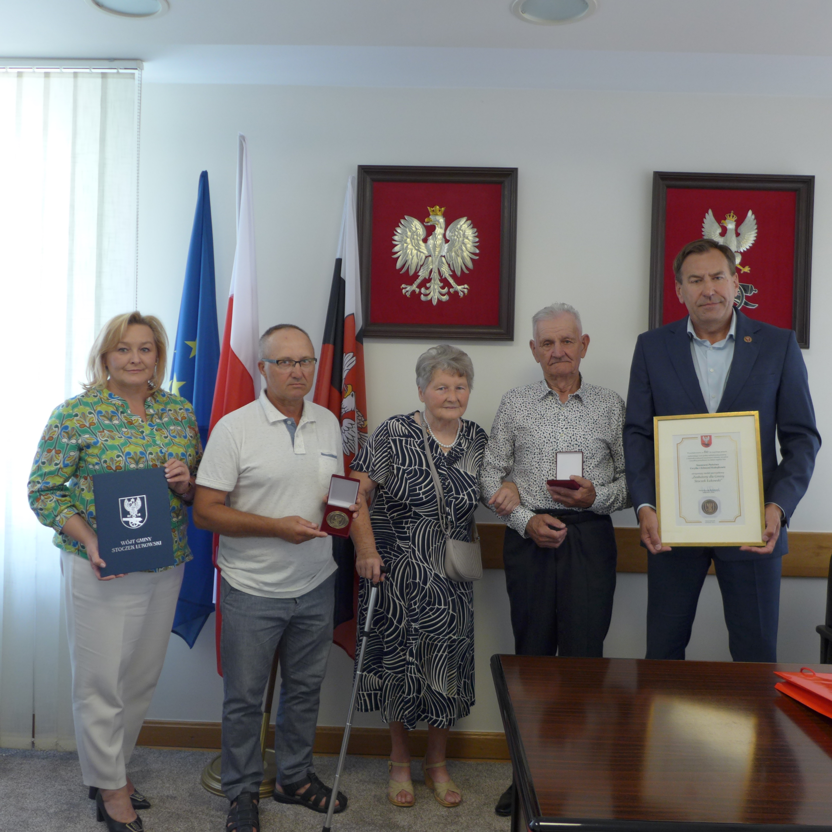 Państwo Cecylia i Edmund Kobojkowie z zięciem.